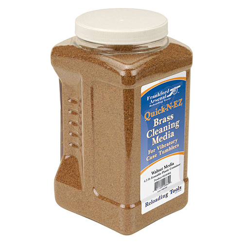 Das Frankford Arsenal Brass Cleaning Media aus Walnussschalen reinigt besser als Mais und kommt in einem wiederverwendbaren Kunststoffbehälter mit 5 lbs.