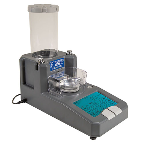 Der Frankford Arsenal Platinum Series Intellidropper bietet ein großes, beleuchtetes LCD-Display, Bluetooth-Funktionalität und eine Genauigkeit von +/- 0,1 Grain.