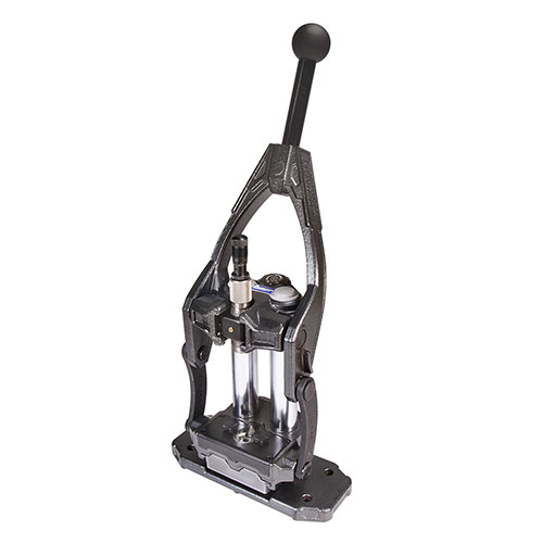 Die Frankford Arsenal M-Press Coaxial Reloading Press bietet eine einfach einstellbare Shell-Holder-Platte, schnelle Wechsel-Dies und integrierte LED-Beleuchtung.