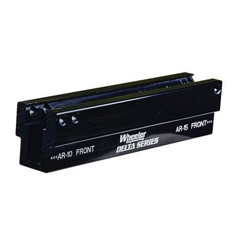 Der Wheeler Delta Series AR Upper Pic Rail Vise Block sichert AR-15 und AR-10 Upper sowie Pic-Rail Empfänger, ideal für den einfachen Austausch von Laufmuttern.