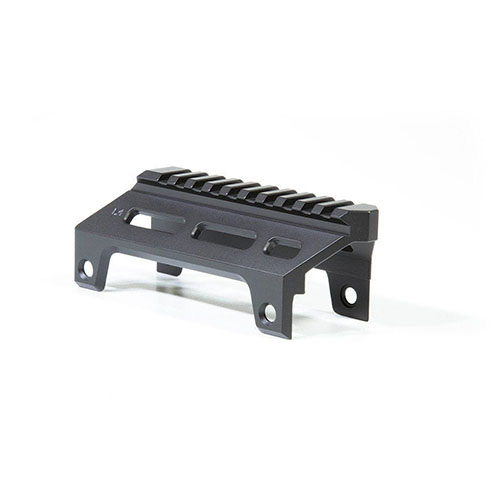Mit dem MDT Night Vision Hood kannst du NV-Geräte problemlos auf dem LSS-XL Gen2 Chassis montieren und so deine Nachtsichtfähigkeiten optimieren.