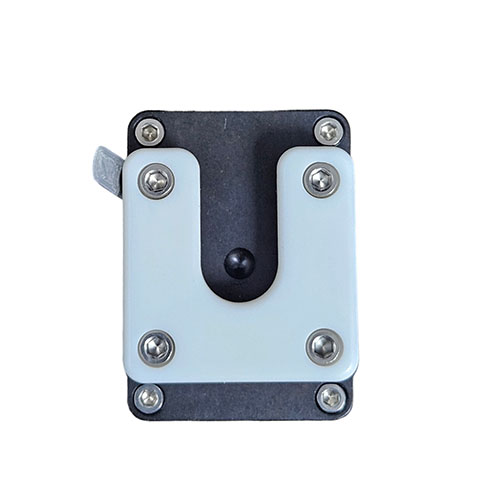 Der OBI Clamp Lock W/Locking bietet eine sichere, vielseitige Befestigung für deinen Rucksack oder Gürtel, mit stabiler Montage und MOLLE-Kompatibilität.