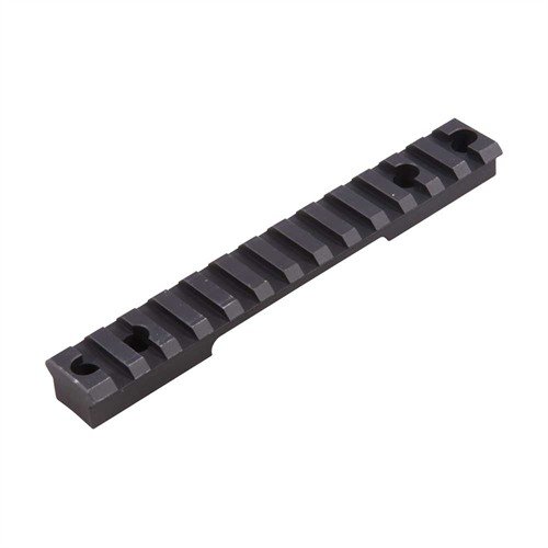 Die REMINGTON 700 Heavy Duty Picatinny Base aus robustem 6061 T6 Aluminium bietet mit 8-40 tpi Schrauben eine sichere Montage für schwere Zielfernrohre.