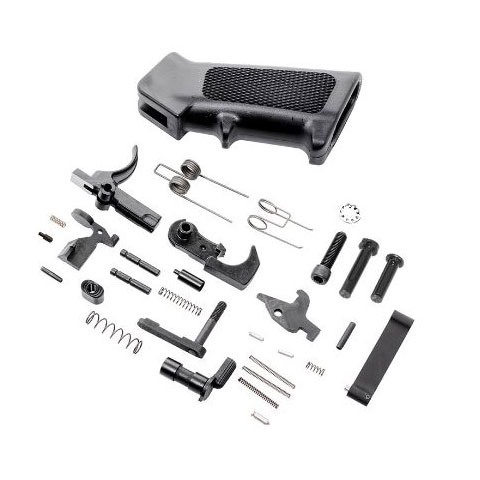 Das CMMG AR-15 Lower Parts Kit enthält alle Teile für den Aufbau oder die Reparatur deines AR Lower Receivers, inklusive A2-Pistolengriff und Mil-Spec Trigger.