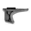 Der BCMGUNFIGHTER KAG Angled Grip bietet eine biomechanisch effiziente Vorneigung für besseren Halt und Entlastung der Gelenke, ideal für präzise Waffenmanipulation.