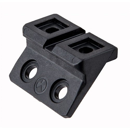 Die M-LOK Offset Light Mount aus Polymer bietet eine ambidextröse Plattform für die Montage von Waffenlichtern an 11 und 1 Uhr auf M-LOK Handguard.