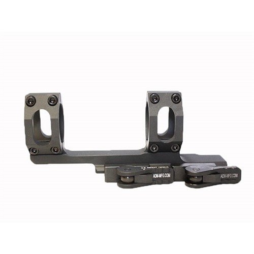 Die RECON Quick Detach Scope Mounts bieten eine robuste Lösung für AR-15 Optiken, mit einem 2" Cantilever für optimale Augenabstände und einem patentierten QD Auto Lock System.