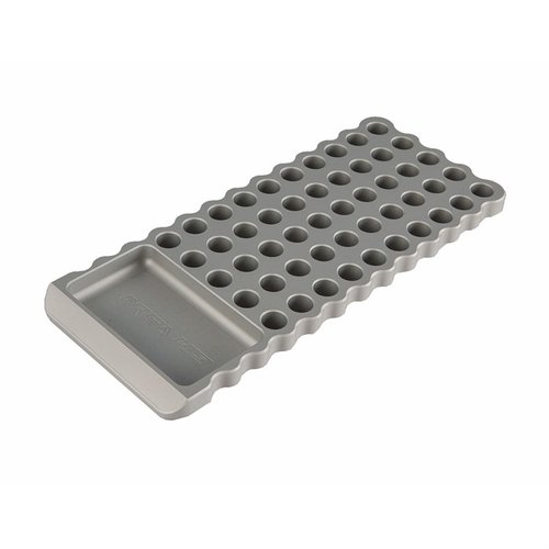 Der AREA 419 Billet Loading Block bietet Platz für 50 Patronen, ist aus robustem 6061-T6 Aluminium gefertigt und hat rutschfeste Gummifüße für stabilen Halt.