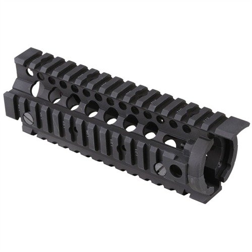 Das Daniel Defense Omega Rail ist ein leichtes, vielseitiges und einfach zu installierendes System, das deine Zubehörmontageoptionen maximiert.