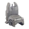 Der AR-15 FLIP-UP MBUS GEN 2 Front Sight von MAGPUL bietet sofort einsatzbereite Backup-Visiere, ist kompakt, leicht und passt perfekt auf dein Gewehr.