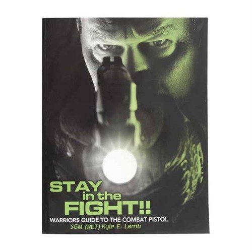 Mit "Stay in the Fight" erhältst du praktische Übungen und bewährte Techniken für den Umgang mit der Pistole, um im Ernstfall bestens vorbereitet zu sein.