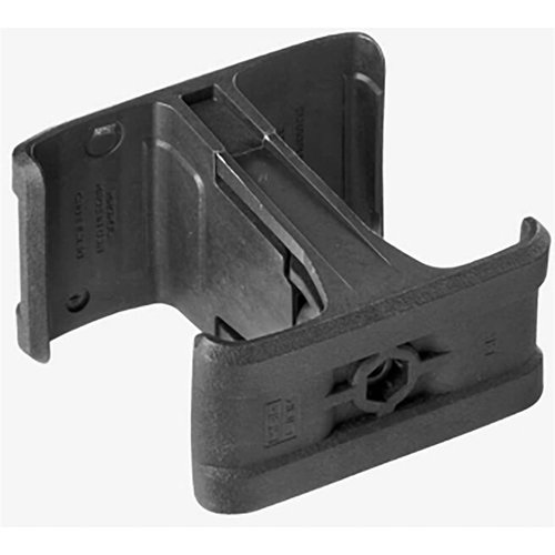 Mit dem MAGPUL MAG-LINK kannst du zwei 30-Runden PMAGs sicher verbinden, um blitzschnell nachzuladen und immer 30 zusätzliche Schüsse bereit zu haben.