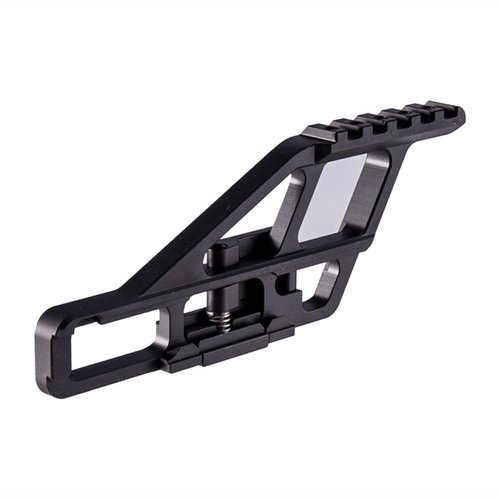 Das AK47/AKM Optic Mount System bietet eine anpassbare Montageschiene aus leichtem 6061 T6 Aluminium und ermöglicht die Montage von Aimpoint und Trijicon Optiken.