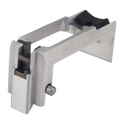 Mit dem Better-Mag Adapter kannst du S&W M&P15-22 Magazine in deinem AR-15 verwenden, inklusive einem unabhängigen Bolt Catch für einfaches Nachladen.