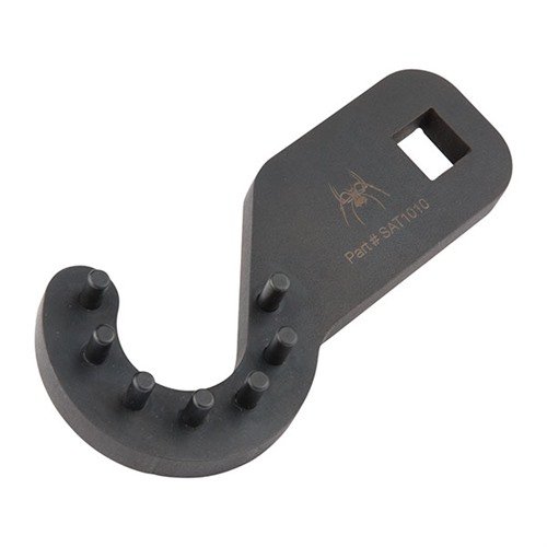 Der Spike's Tactical USGI Barrel Nut Wrench für AR-15 bietet robuste Konstruktion mit 7 Pins, ½" Drive-Kompatibilität und passt perfekt zu Standard AR-15 Barrel Nuts.