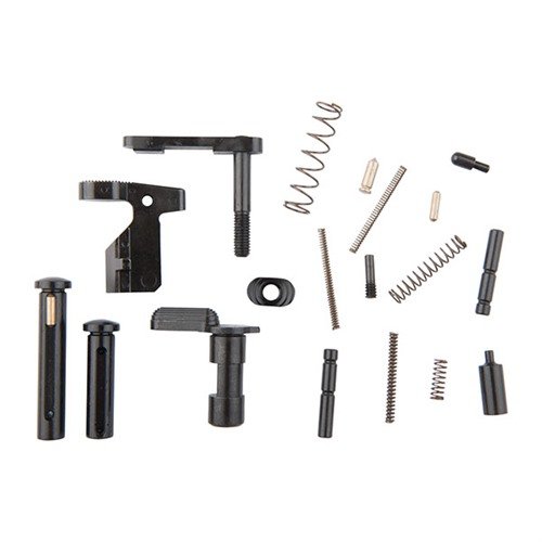 Das 308 AR Gunbuilder's Lower Parts Kit von CMMG enthält alles, was du für den Bau benötigst, einschließlich verbesserter LR308 Takedown-Pins und Bolt Catch.