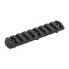 Mit der MAGPUL M-LOK Picatinny Rail kannst du Zubehör sicher an M-LOK Handguards anbringen, aus robustem Aluminium oder leichtem Polymer für optimale Haltbarkeit.
