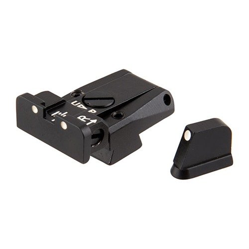 Verbessere deine CZ 75/85 mit dem L.P.A. SPR Adjustable Sight Set: kompakte Bauweise, micrometrische Einstellungen und robustes Design für präzises Zielen.