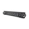 Die Super Modular Rail MK4 M-LOK™ von Geissele ist ultraleicht, bietet maximale Wärmeableitung und vielseitige M-LOK Slots für Zubehör, perfekt für dein AR-15/M16.