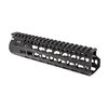 Der BCM KMR Alpha Handguard bietet eine freie Laufmontage für bessere Präzision, viele KeyMod™-Slots für Zubehör und ist leicht, robust und komfortabel.