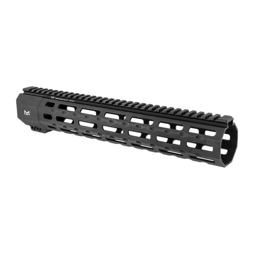 Die SP SERIES HANDGUARDS von MIDWEST INDUSTRIES bieten ein extrem robustes, einteiliges Design mit 7 M-LOK Slots, einer hochwertigen MIL-STD 1913 Schiene und sind 100% in den USA gefertigt.