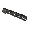 Der Geissele MK14 Super Modular Rail Handguard bietet ein schlankes Design, zahlreiche M-LOK Montageschienen und eine stabile Free-Float-Befestigung für optimale Leistung.