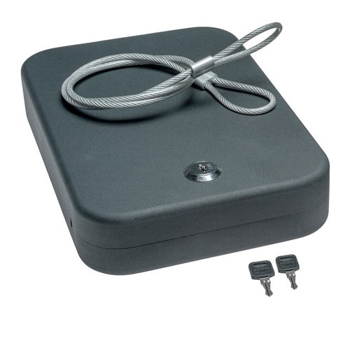 Die Snap Safe Lock Box bietet sicheren Stauraum für Handfeuerwaffen und Wertsachen, mit schwerem Stahlkabel zur Befestigung und hochwertigem Schaumstoff für Schutz.