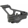 Mit der Midwest Industries AKG2 Side Mount kannst du Optiken sicher auf deiner AK-47 montieren, dank der robusten Aluminiumkonstruktion und dem 1-teiligen Design.