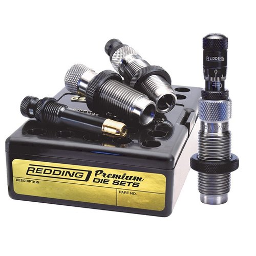 Das Redding Premium Handgun 3-Die Set bietet eine Titan-Carbid-Größe, einen einzigartigen Expander mit TiN-Beschichtung und präzise Bullet Seating Micrometer für optimale Ergebnisse.