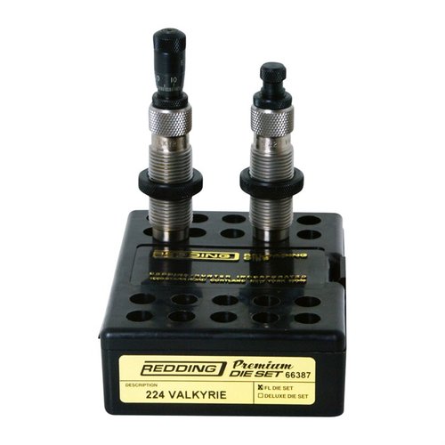 Das PREMIUM FULL LENGTH DIE SET für die 224 VALKYRIE bietet präzise Ergebnisse mit einem Carbide Size Button und einem Bullet Seating Micrometer für optimale Anpassung.