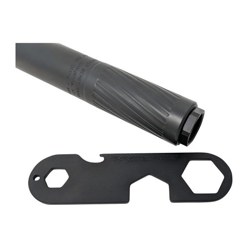 Der HELLFIRE WRENCH von AREA 419 ist ein vielseitiges Werkzeug mit stabiler Konstruktion, das dir bei der Installation von Suppressor-Mounts und als Flaschenöffner hilft.