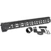 Der Midwest Industries Combat M-LOK Handguard für AR-15 ist aus Aluminium gefertigt, bietet M-LOK-Anschlusspunkte und eine durchgehende Picatinny-Schiene für Zubehör.