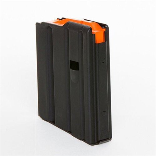 Das AR 10-Runden .223 Magazin von C-PRODUCTS bietet eine robuste Edelstahlkonstruktion mit einem auffälligen orangefarbenen Follower und einer langlebigen Isonite-Beschichtung.