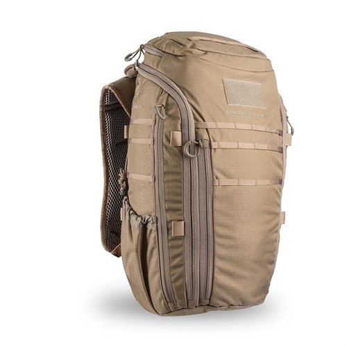 Der SWITCHBLADE PACK von EBERLESTOCK bietet schnellen Zugriff auf deine Waffe, viel Stauraum, MOLLE-10 Webbing und ist perfekt für die Jagd oder den Alltag.