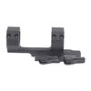 Die Delta Cantilever Scope Mount von American Defense ist leicht, stabil und bietet eine schnelle Abnehmbarkeit, ideal für AR-15 mit perfekter Augenpositionierung.