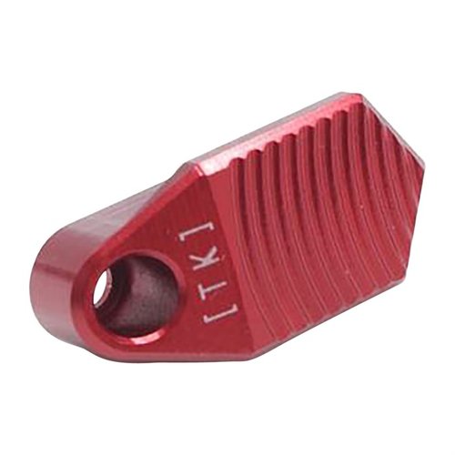 Mit dem "Titan" Extended Magazine Release für die Ruger® PC Carbine™ hast du einen höheren, breiteren Knopf für schnellere Nachladezeiten und besseren Grip.