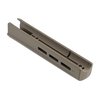 Der Hunter X-22 Takedown Forend aus verstärktem Polymer bietet eine reversible Barrel Tray, M-LOK® Slots und eine einstellbare Barrel-Tensioning Shim für optimale Anpassung.