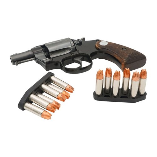 Der K-PAK Speedloader lädt 3 Patronen gleichzeitig, passt in alle K- und D-Rahmen Revolver und ist ideal für die verdeckte Tragweise. Robustes Material für jede Umgebung.