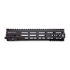 Die Super Modular Rail MK4 M-LOK™ von Geissele ist ultraleicht, modular und bietet integrierte M1913 Picatinny-Schnittstellen für vielseitige Zubehörmontagen.