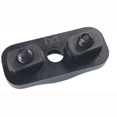 Der QD Sling Swivel Mount M-LOK aus hochwertigem 4140 Stahl bietet extreme Haltbarkeit, ist M-LOK-kompatibel und hat einen rotationslimitierten QD-Anschluss.