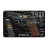 Die TEK MAT PISTOL GUN MAT schützt deine Waffe beim Reinigen, bietet eine detaillierte Teileübersicht und hat eine rutschfeste Unterseite für sicheren Halt.