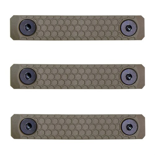 Die Slate Grip M-LOK Panels bieten dir eine verbesserte Grifffläche, hohe Temperaturbeständigkeit und extra MLOK-Lugs für mehr Sicherheit und Haltbarkeit.