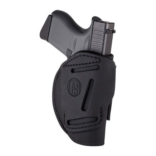 Die 4 Way Holster Stealth Black RH Größe 5 bietet vielseitige Tragemöglichkeiten, hohen Komfort und eine perfekte Passform für deine Waffe.