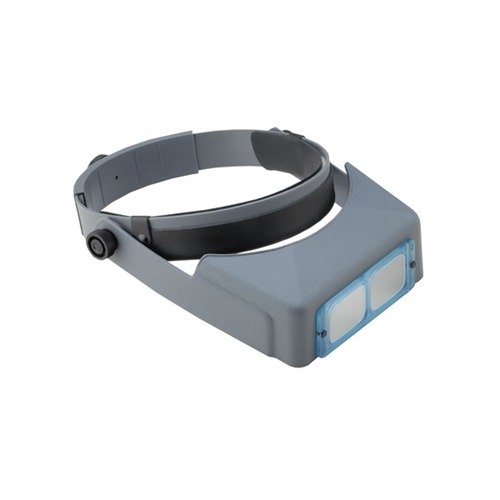 Der OPTIVISOR mit verstellbarem Kopfband und optischen Gläsern bietet dir Komfort, Präzision und passt über deine Brille – ideal für präzise Arbeiten!