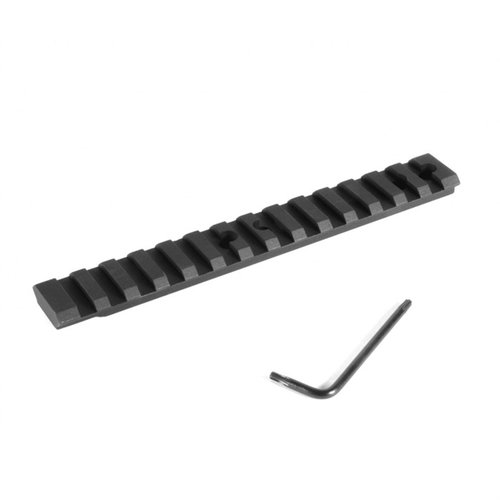Die EGW Mossberg 500, 590, 835, 930, 935 HD Scope Bases bieten eine stabile Picatinny-Schiene, die einfach zu montieren ist und deine Optik näher an der Laufachse hält.