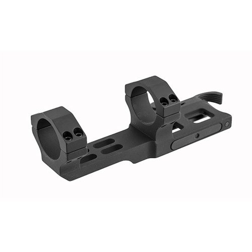 Die SOCOM II Accucam Quick Detach Scope Mount bietet schnellen Wechsel, 1/2 MOA Genauigkeit und passt sich perfekt an verschiedene Zielfernrohre an.