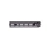 Das Daniel Defense RIS III Rail System bietet eine leichte, robuste Konstruktion, M-LOK-Anschlüsse und eine bewährte Free-Float-Laufdesign für maximale Präzision.