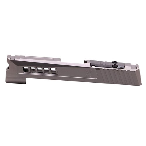 Die AXIOM Slide für die SIG Sauer P365XL bietet eine perfekte Passform, ist aus hochwertigem 17-4ph Stahl gefertigt und kompatibel mit vielen Optiken.
