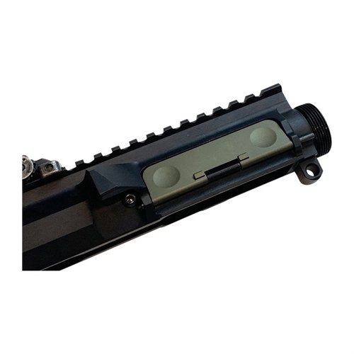 Der Ejection Port Cover mit Twin Dimple aus 7075 Aluminium bietet durchdachte Features wie erhöhte Zugänglichkeit und taktile Rückmeldung für einfaches Schließen.