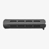 Die AR-15 HANDGUARDS M-LOK von B5 SYSTEMS bieten schlankes Design, verbesserte Ergonomie, integrierten Handstop und sechs M-LOK® Befestigungspunkte.